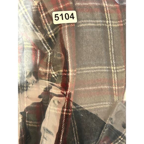 LL Bean Shirt Mens XLT Gray Red Scotch Plaid Flannel Traditional Fit L/S Camping - Picture 6 of 6